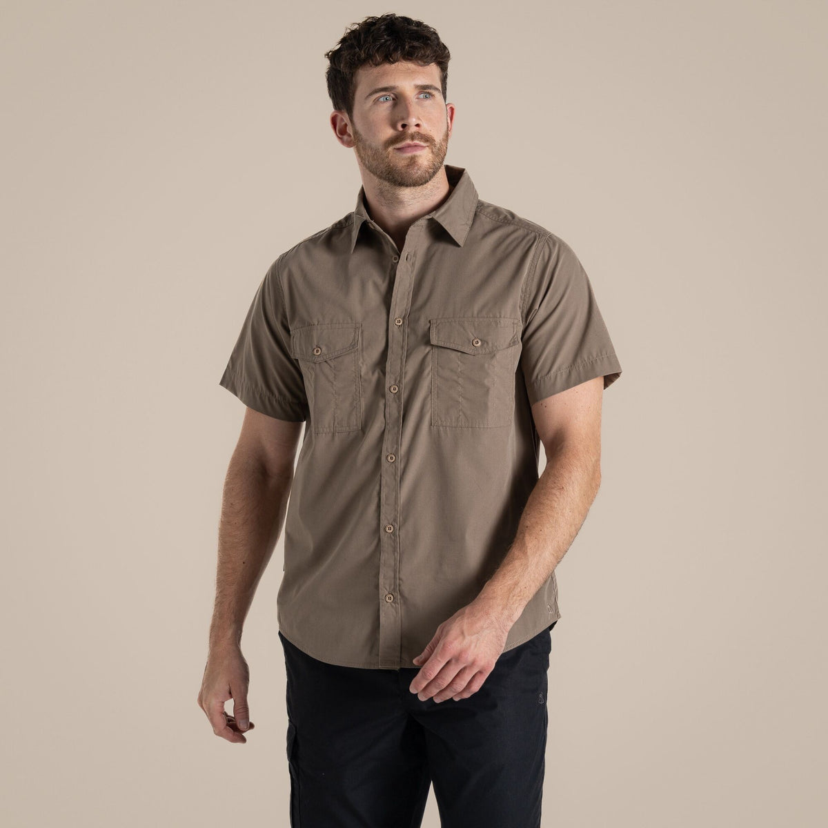 Pebble - Close up - Craghoppers Mens Expert Kiwi Short-Sleeved Shirt