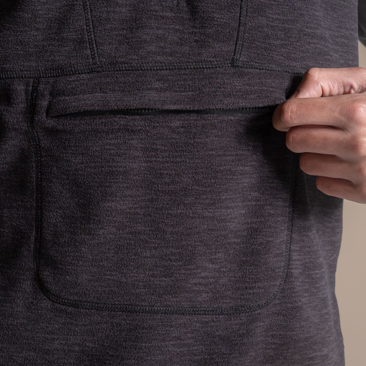 Black - Lifestyle - Craghoppers Mens Esk II Half Zip Fleece Top
