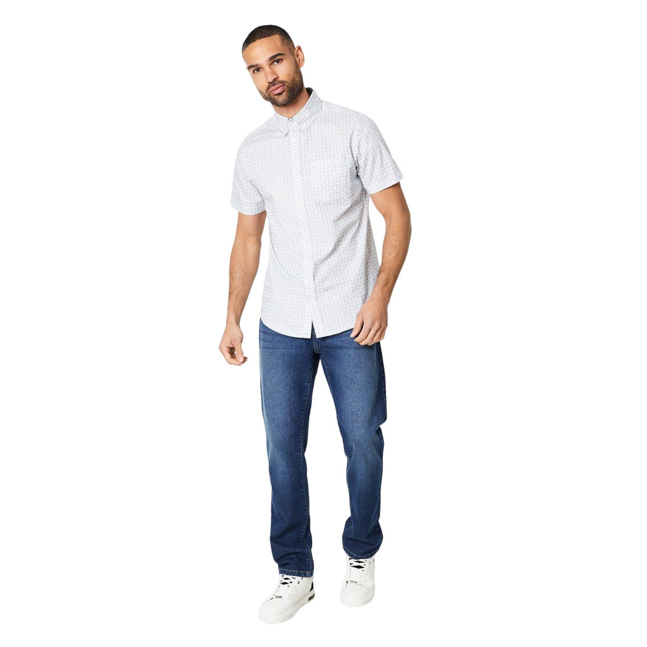 White - Lifestyle - Maine Mens Box Geo Tile Print Short-Sleeved Shirt