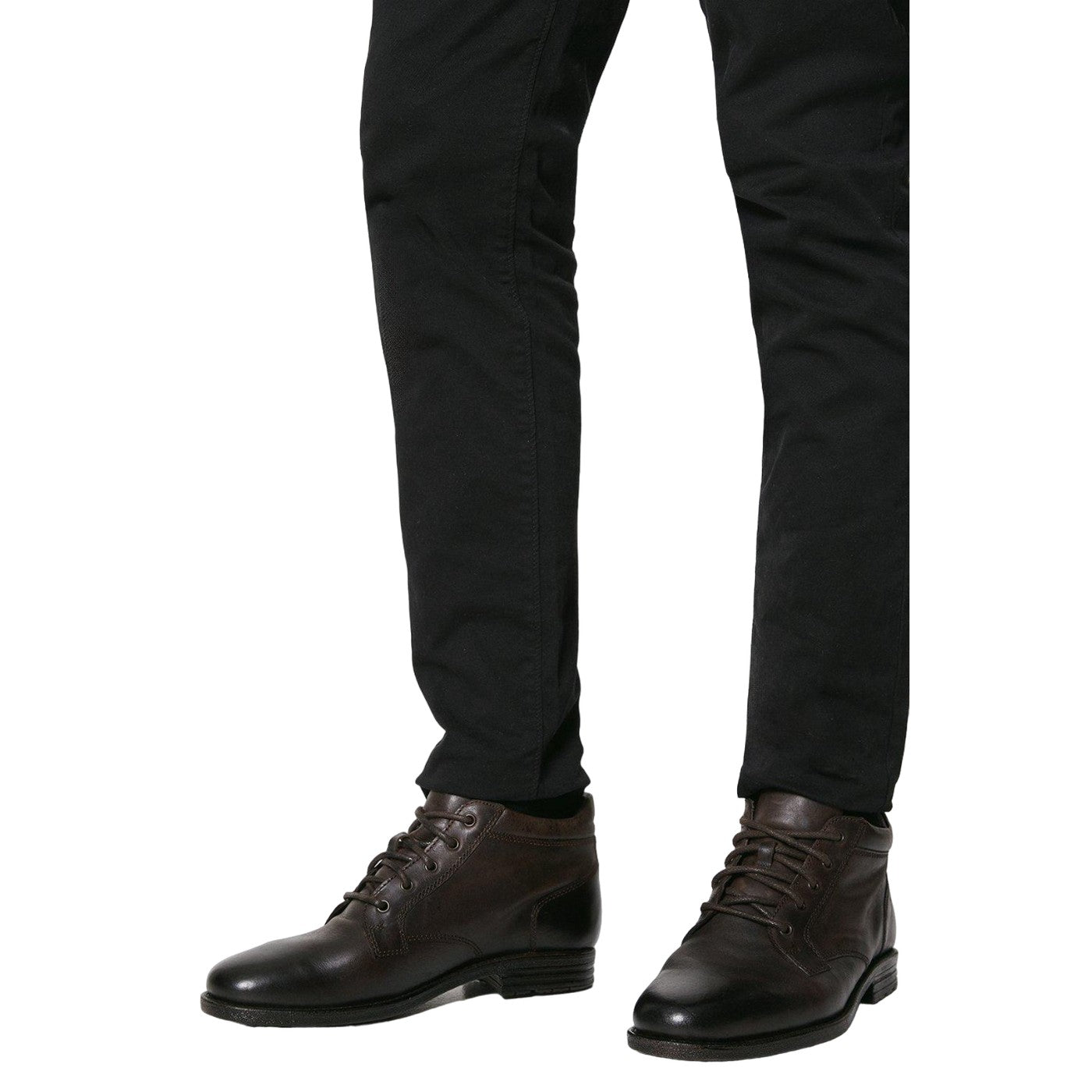Dark Brown - Lifestyle - Maine Mens Dean Leather Lace Up Chukka Boots