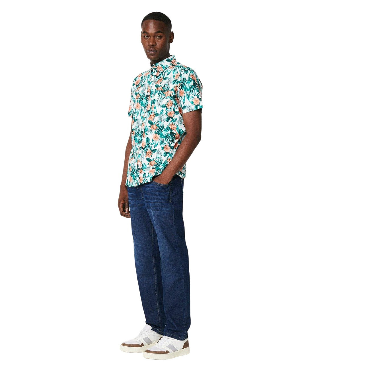 Green - Side - Maine Mens Jungle Floral Short-Sleeved Shirt