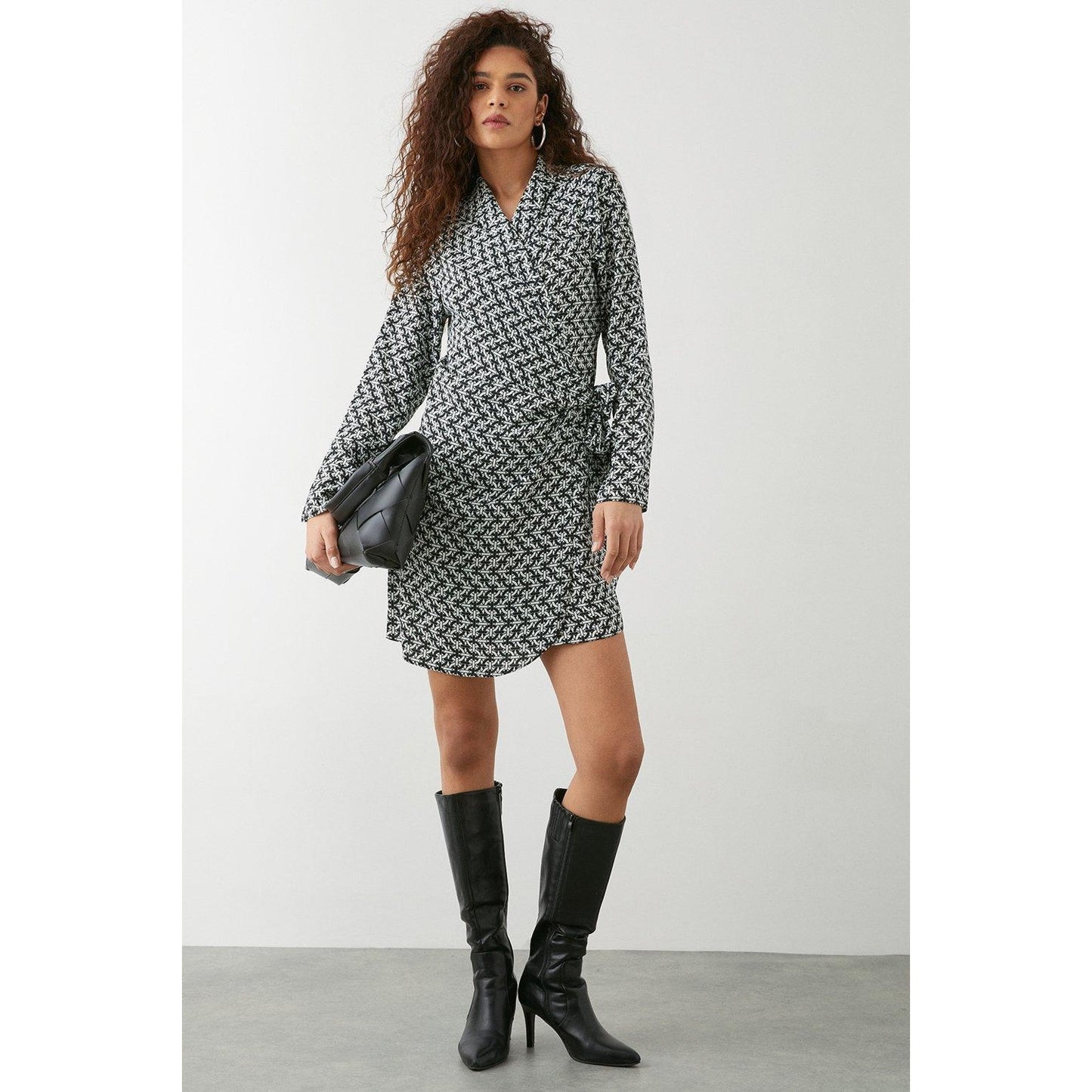 Monochrome - Front - Dorothy Perkins Womens-Ladies Geometric Wrap Long-Sleeved Mini Dress