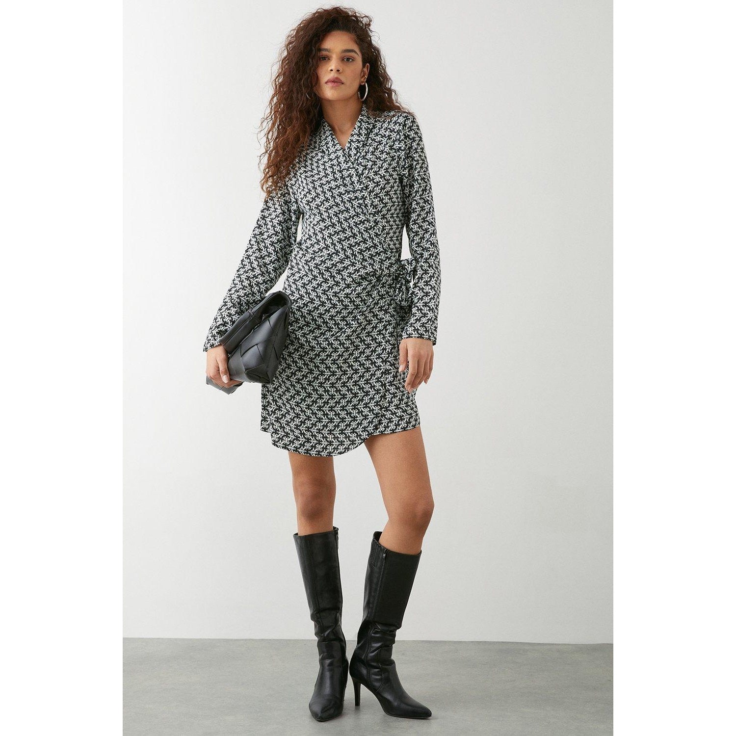 Monochrome - Front - Dorothy Perkins Womens-Ladies Geometric Wrap Long-Sleeved Mini Dress
