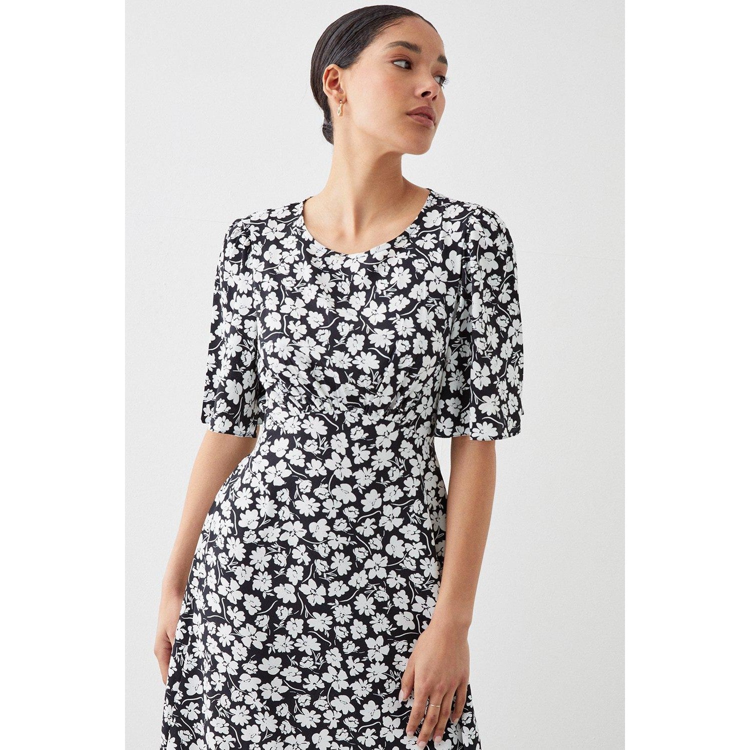 Monochrome - Side - Dorothy Perkins Womens-Ladies Floral Flutter Midi Dress