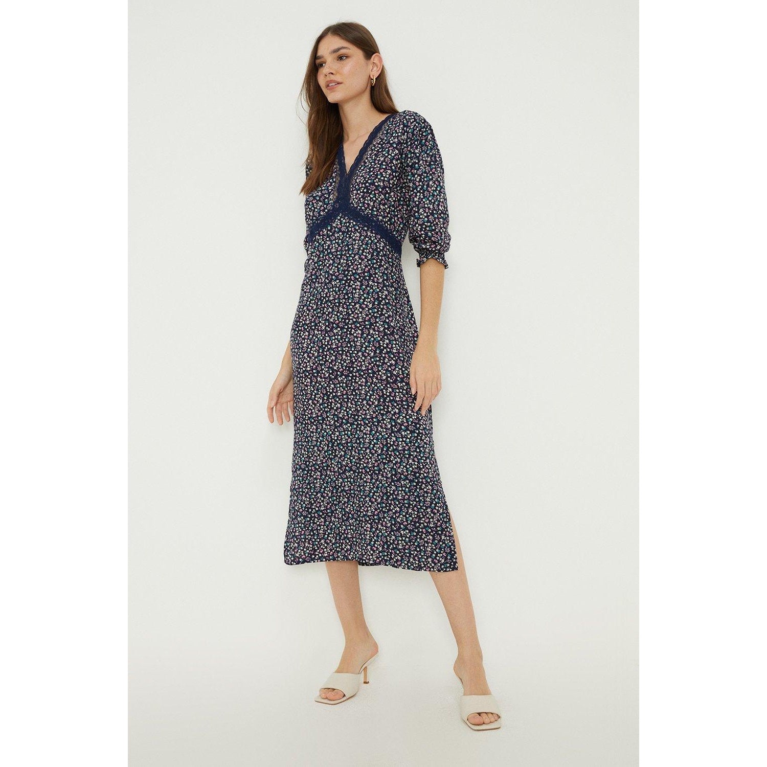 Navy - Front - Dorothy Perkins Womens-Ladies Floral Lace V Neck Midi Dress