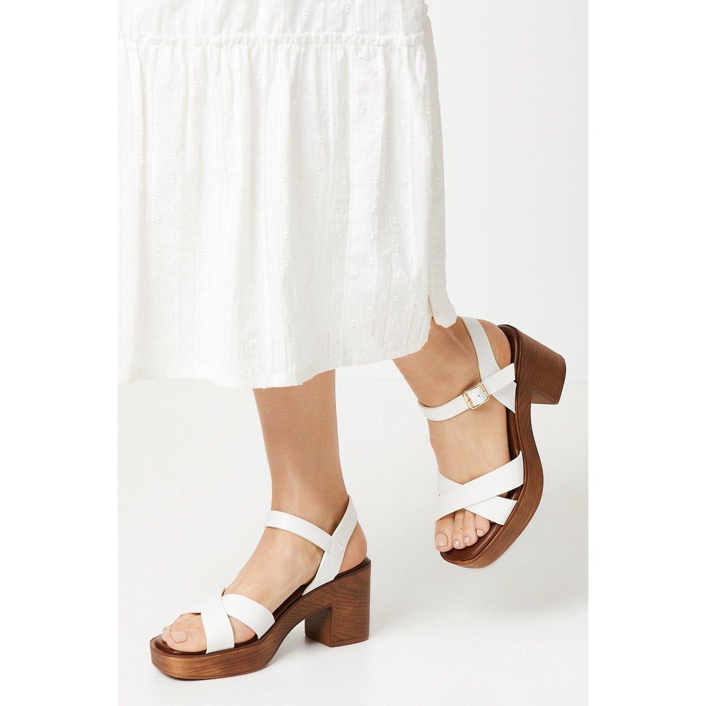 White - Front - Dorothy Perkins Womens-Ladies Sansa Crossover Strap Block Heel Sandals