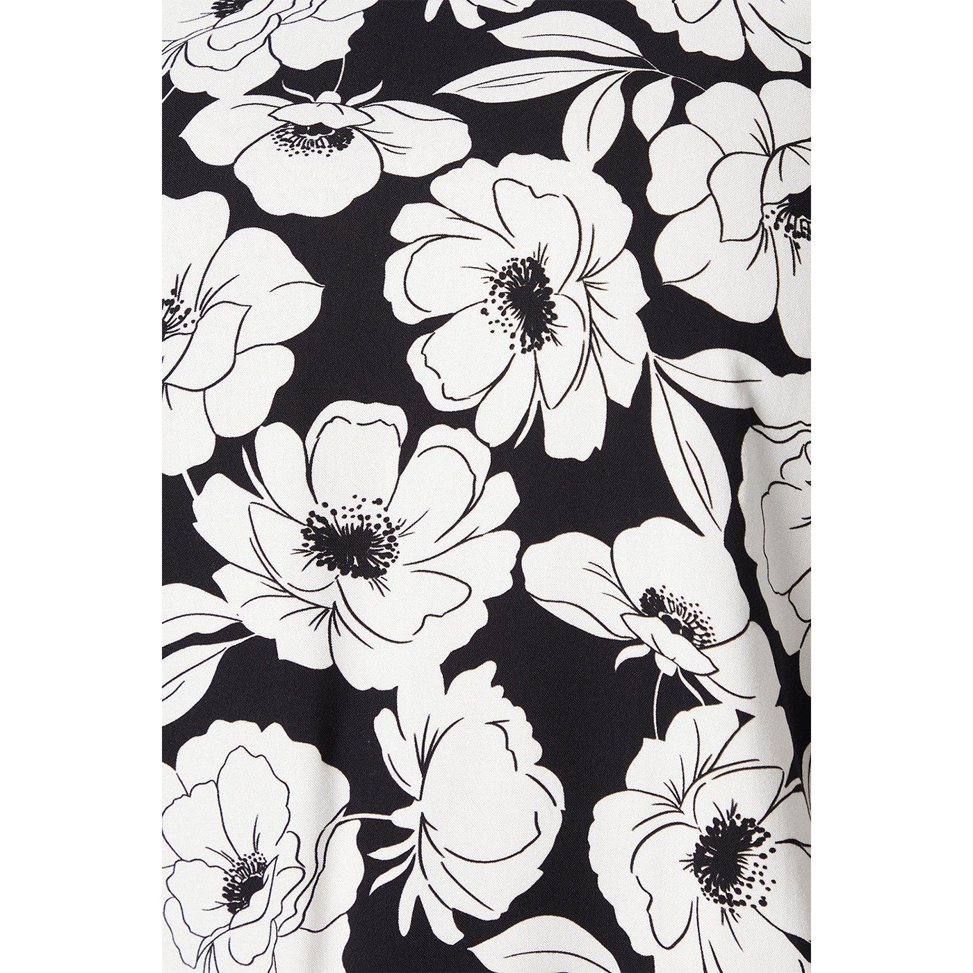 Black - Side - Dorothy Perkins Womens-Ladies Floral Plus Flutter Top