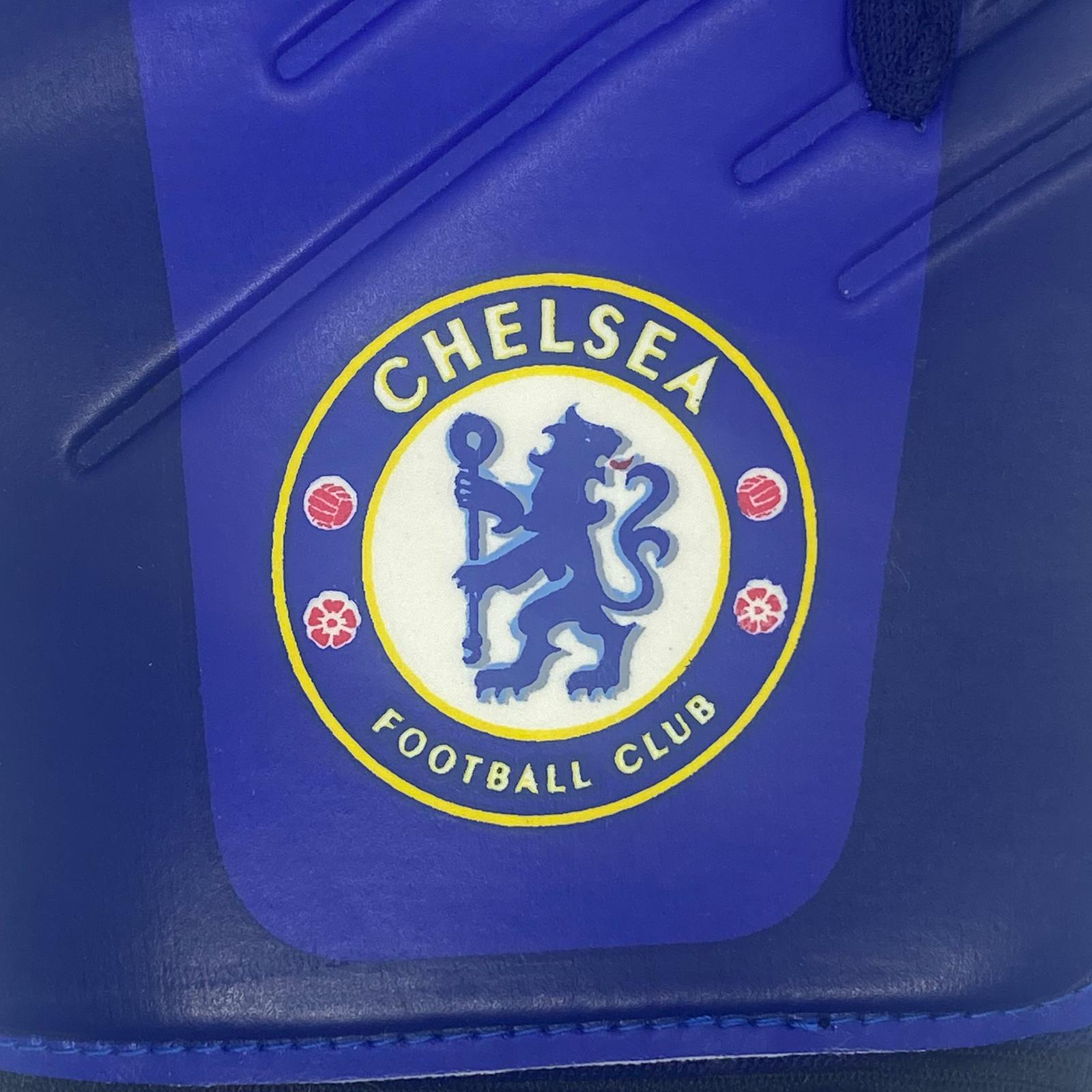 Blue - Pack Shot - Chelsea FC Childrens-Kids Goalkeeper Gloves