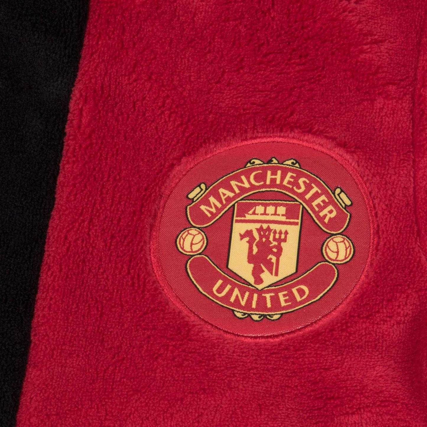 Red - Side - Manchester United FC Boys Crest Fleece Dressing Gown