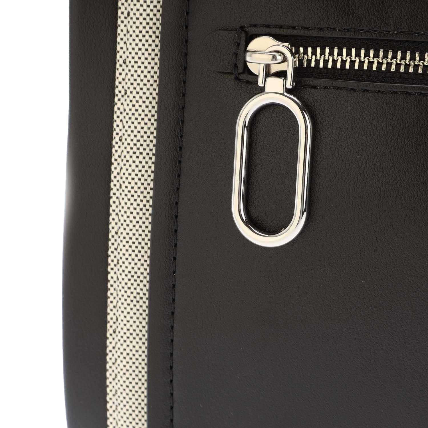 Black - Pack Shot - DKNY Nala Hobo Shoulder Bag