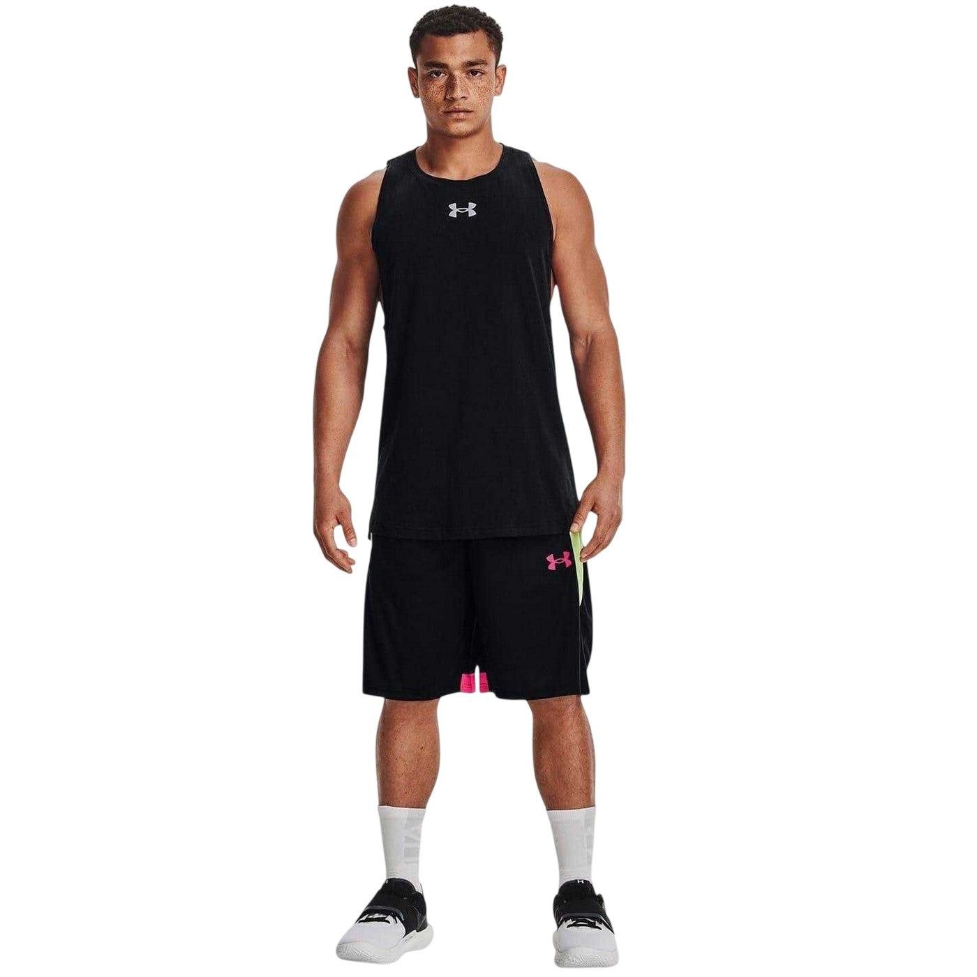 Black - Pack Shot - Under Armour Mens Baseline Tank Top