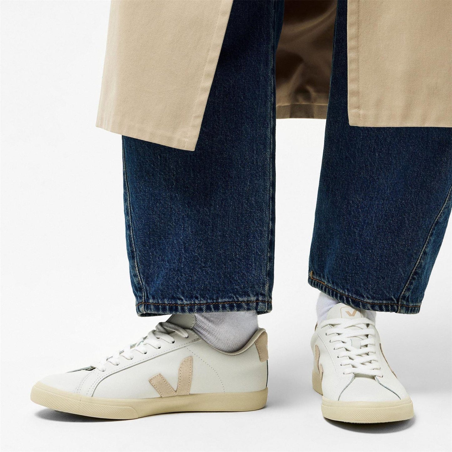 White-Sable - Side - Veja Womens-Ladies Esplar Leather Flat Trainers
