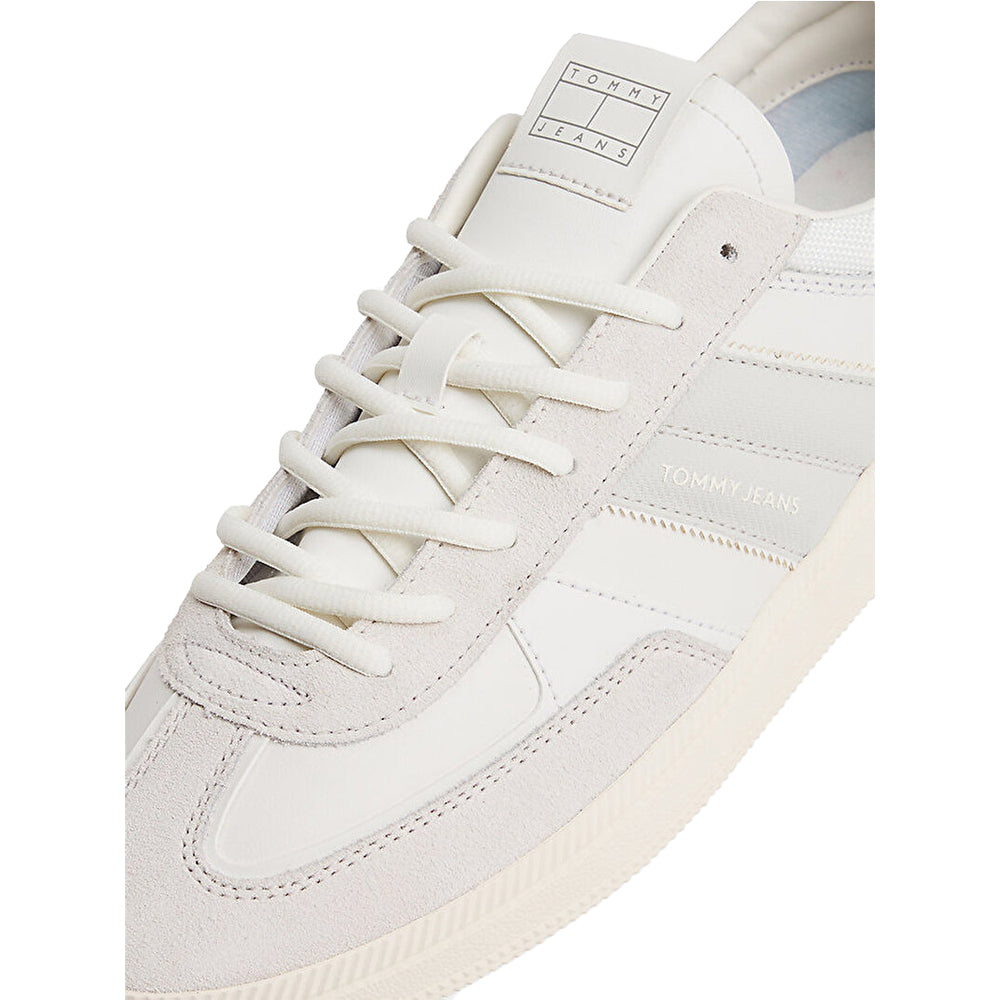 Ecru-Grey - Close up - Tommy Jeans Unisex Adult Greenwich Leather Shoes