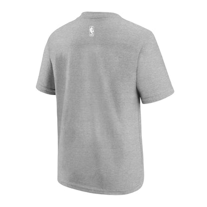 Grey-Red-Blue - Back - Nike Childrens-Kids NBA City Edition Essential Chicago Bulls T-Shirt