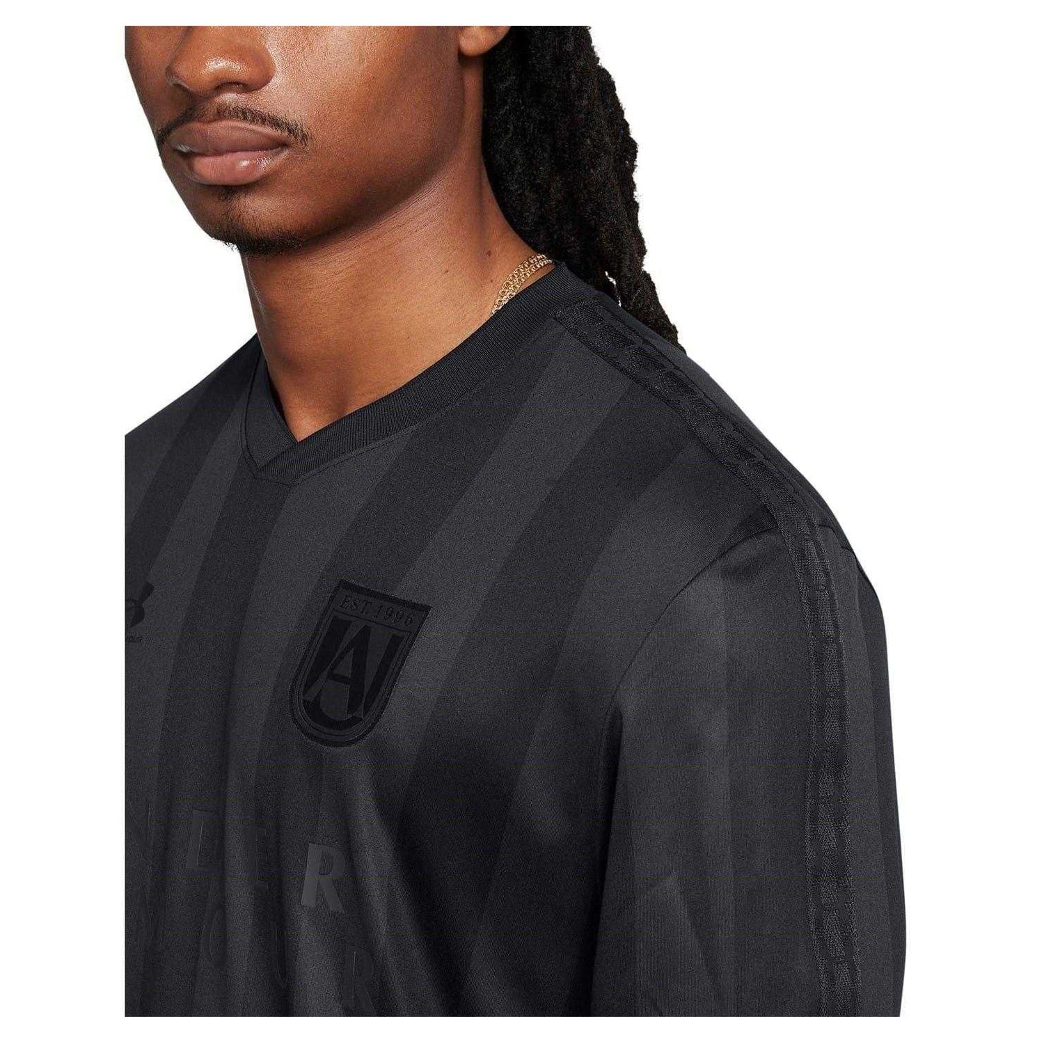 Black - Side - Under Armour Mens Terrace Long-Sleeved T-Shirt