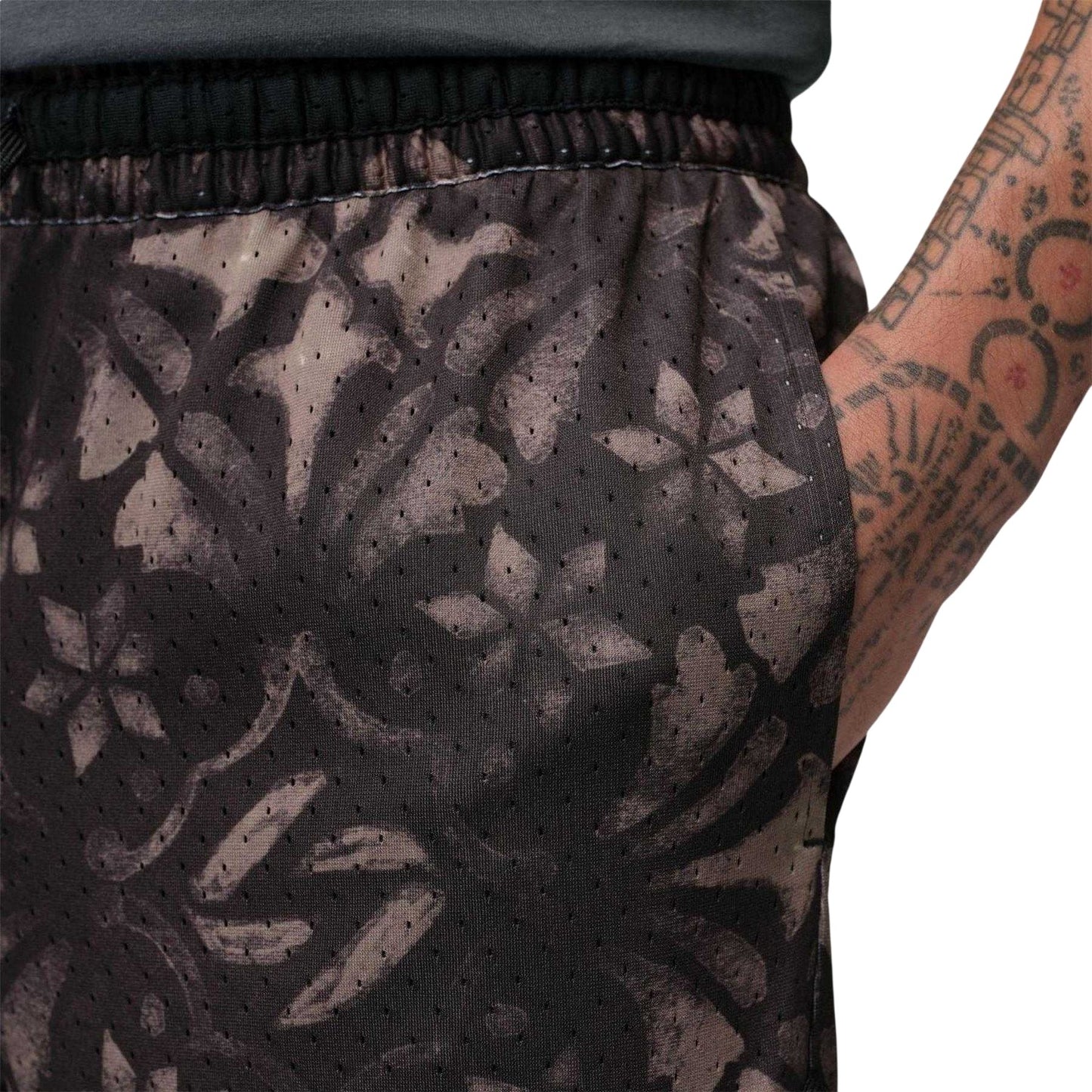 Black-Sail - Pack Shot - Nike Mens Air Jordan Luka GFX Woven Shorts