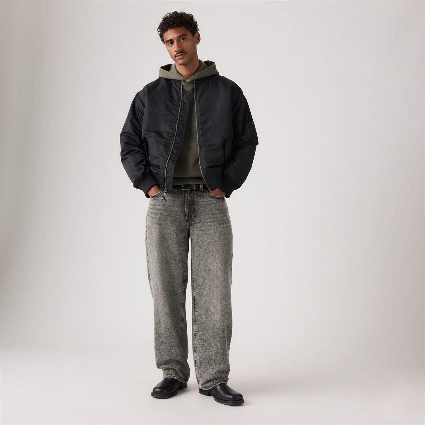 Grey Nights - Lifestyle - Levis Mens Wide Leg Baggy Jeans