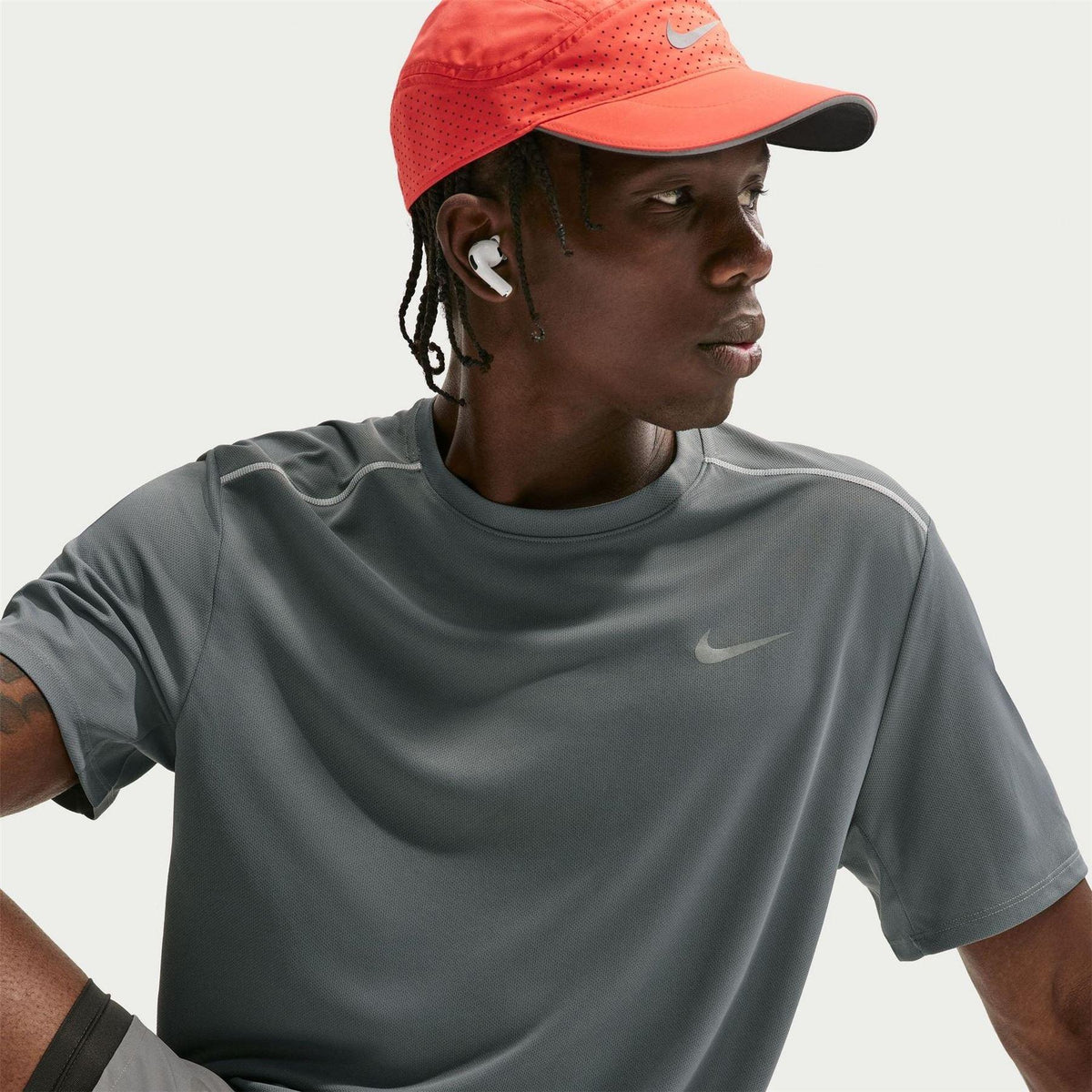 Smoke Grey - Side - Nike Mens Miler Swoosh Reflective Detail T-Shirt