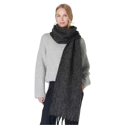 Black - Side - Sweaty Betty Chunky Knit Winter Scarf