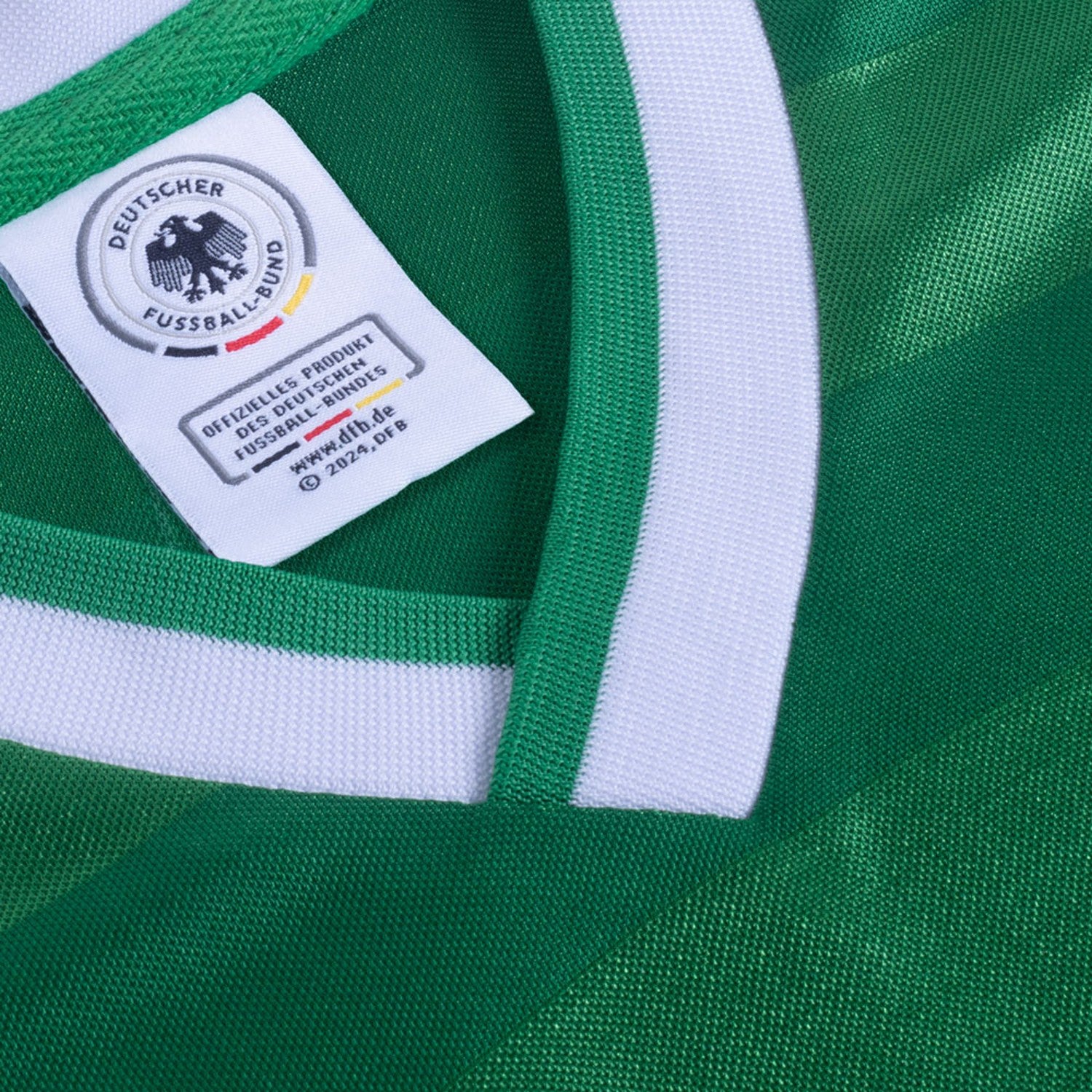 Green-White - Side - Score Draw Unisex Adult Germany Away Shirt
