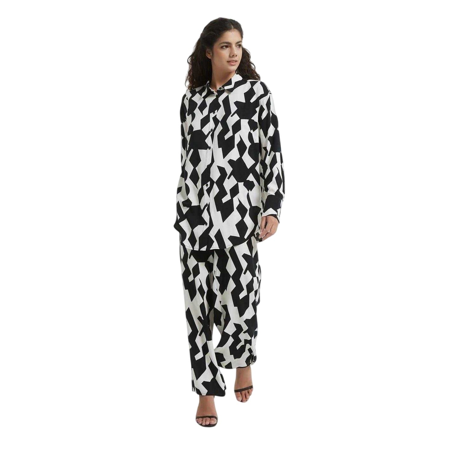 Black-White - Lifestyle - Be You Womens-Ladies Monochrome Shirt
