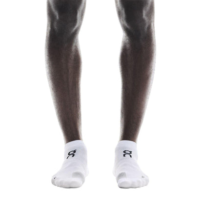 White - Lifestyle - On Running Unisex Adult No-Show Socks