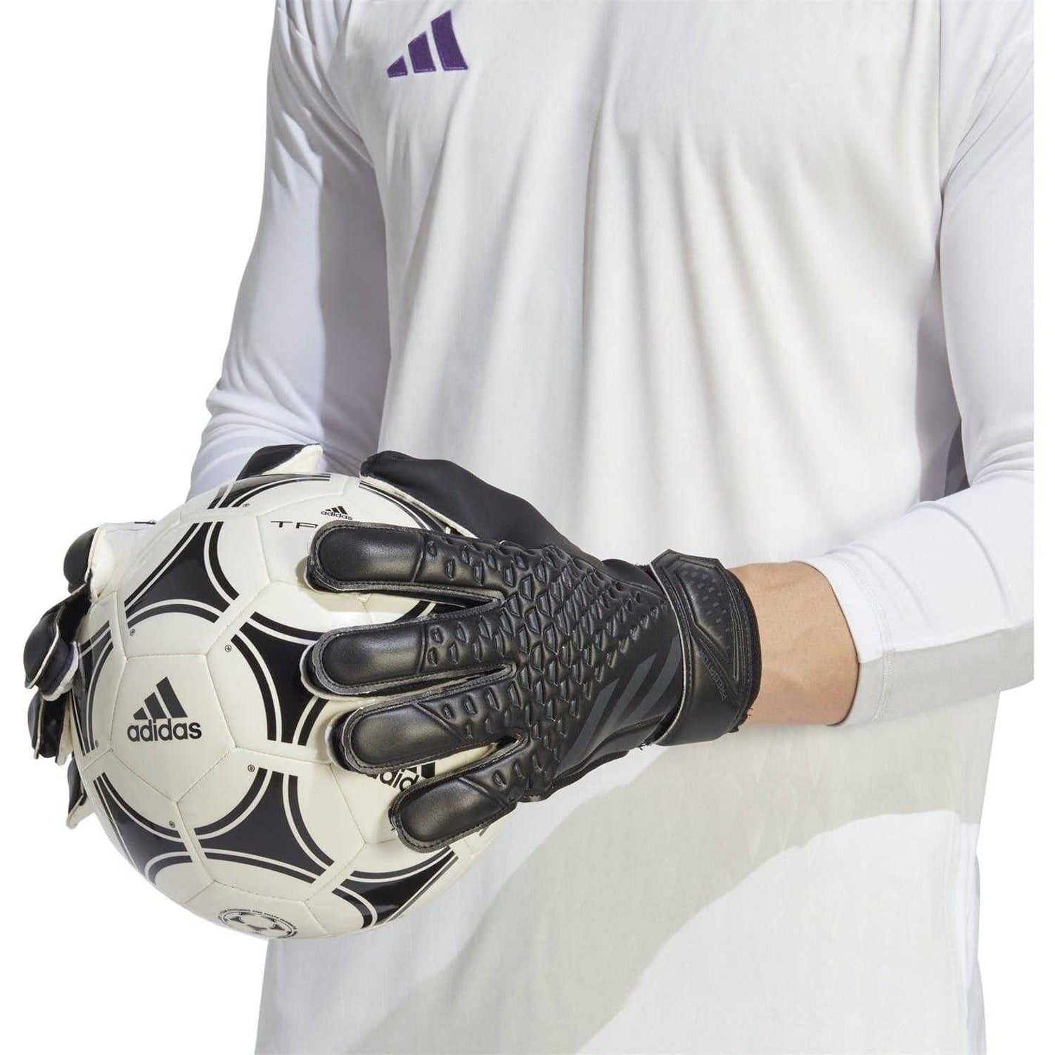 Black - Close up - Adidas Unisex Adult Predator Training Goalkeeper Gloves