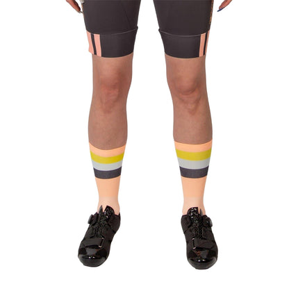 Neon Peach - Back - Endura Mens Bandwidth Socks