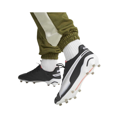Black-White - Pack Shot - Puma Unisex Adult King Ultimate Firm Ground Football Boots