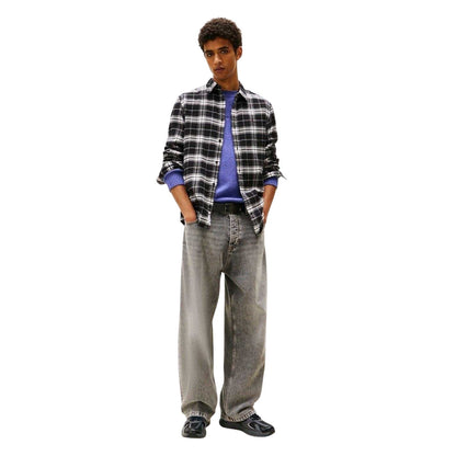 Black - Lifestyle - Tommy Jeans Mens Checked Flannel Long-Sleeved Shirt