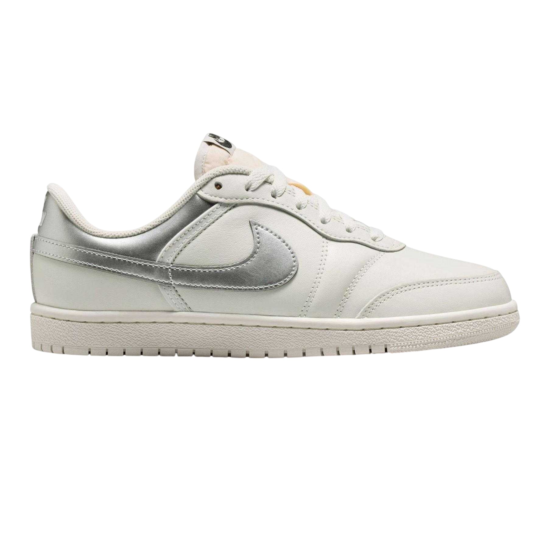 White-Silver - Front - Nike Womens-Ladies Air Jordan Skyline Trainers