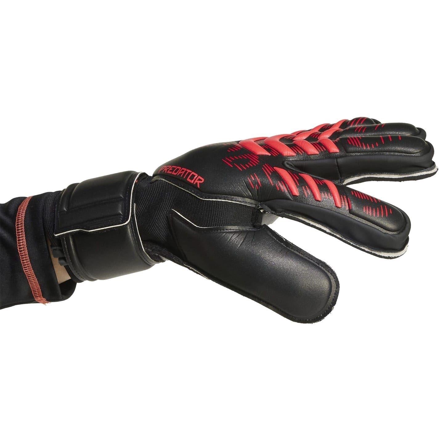 Black-Red - Pack Shot - Adidas Unisex Adult Predator Match Fingersave Goalkeeper Gloves