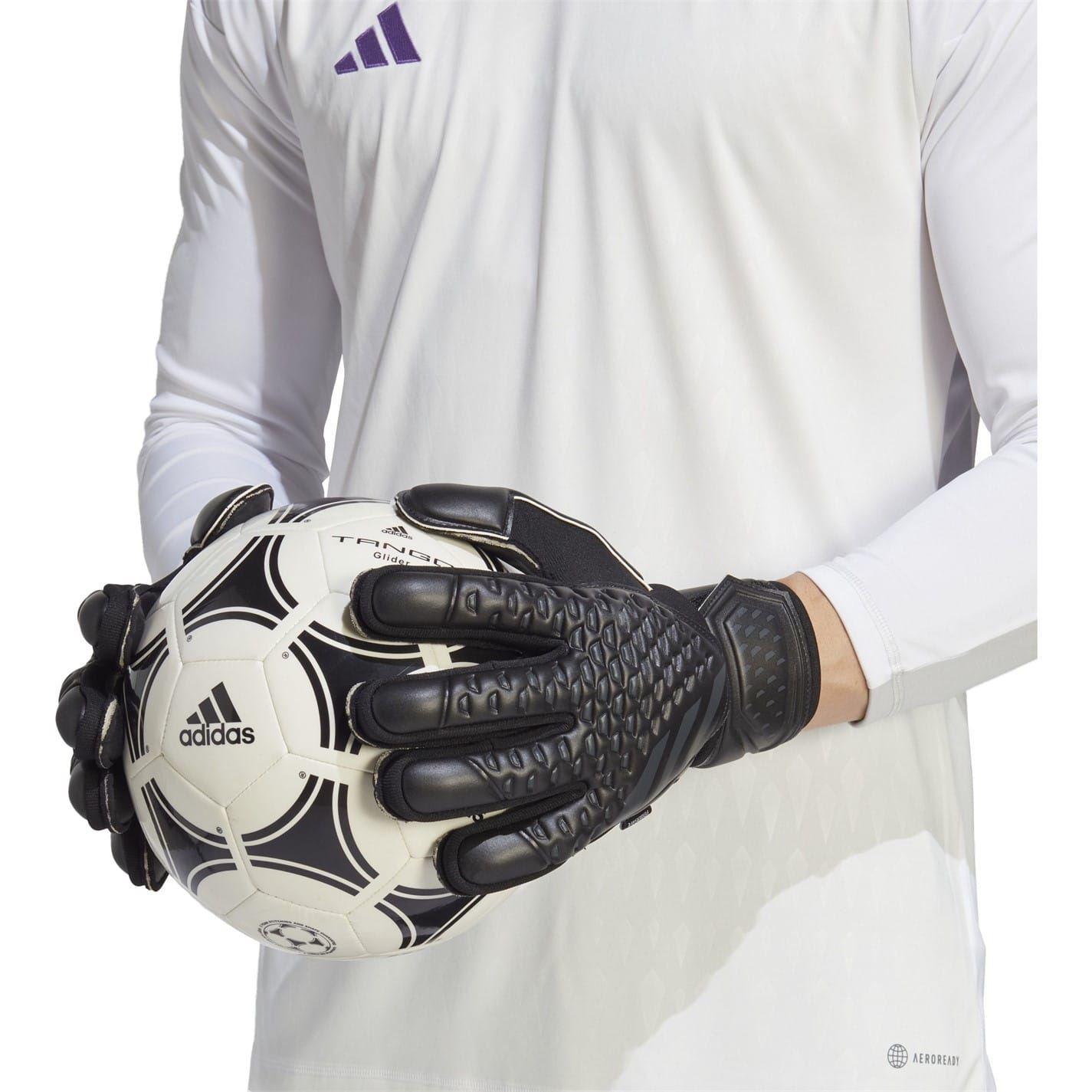 Black - Pack Shot - Adidas Unisex Adult Predator Match Fingersave Goalkeeper Gloves