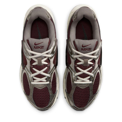Burgundy - Pack Shot - Nike Mens Vomero Run 5 Mesh Trainers