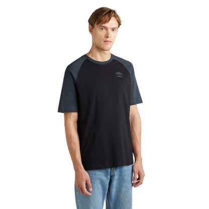 Black-Grey - Lifestyle - Umbro Mens Core Raglan T-Shirt