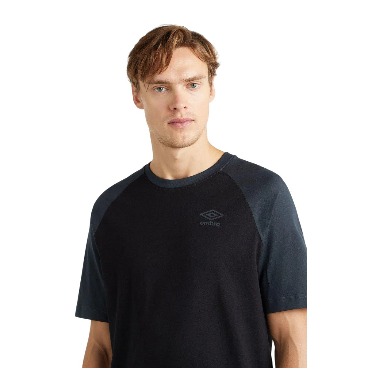 Black-Grey - Side - Umbro Mens Core Raglan T-Shirt