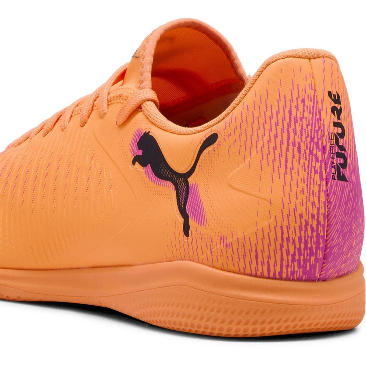 Heat-Fire - Pack Shot - Puma Mens Future 8 Play Football Boots