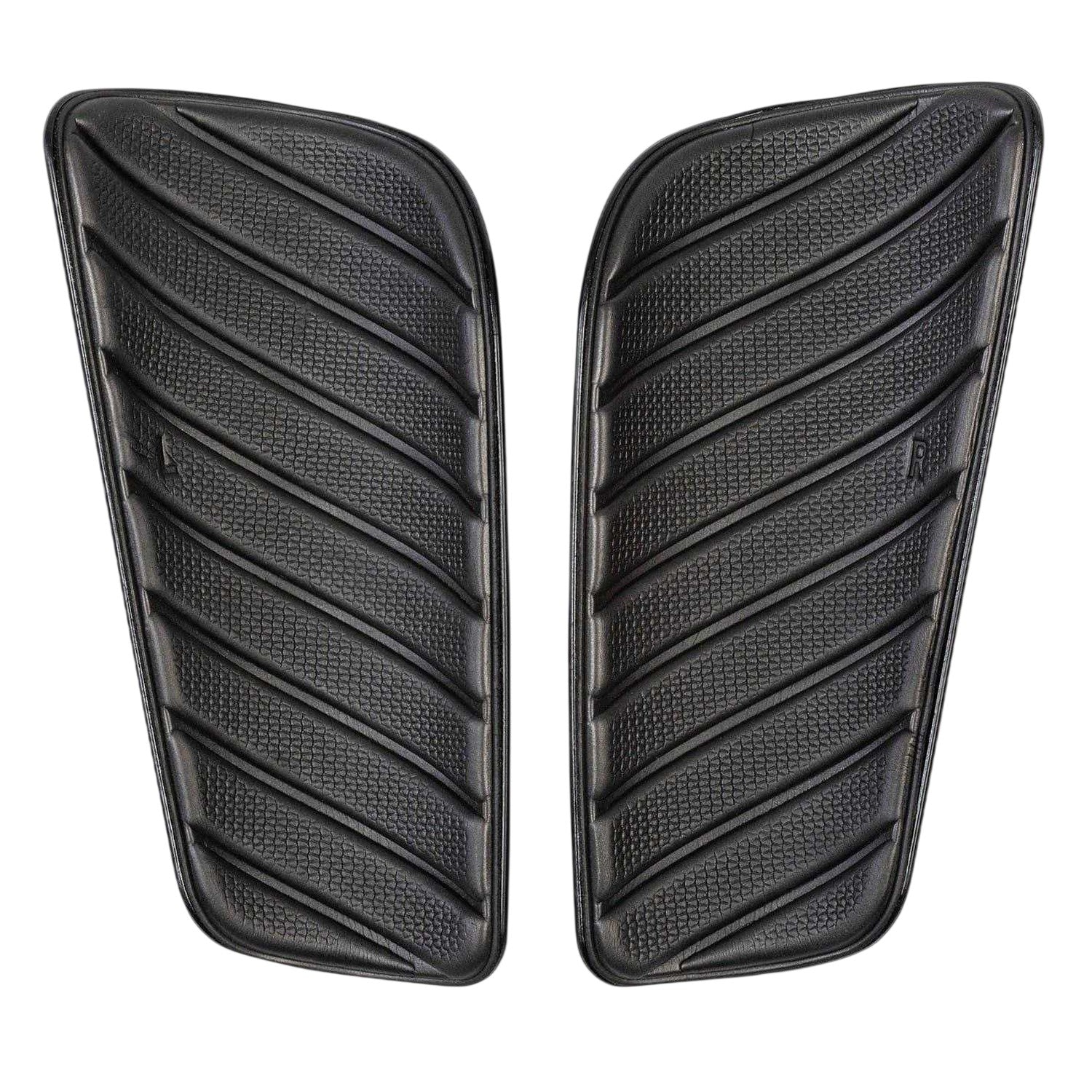 Black - Lifestyle - Sondico Unisex Adult Aerolite Shin Guards