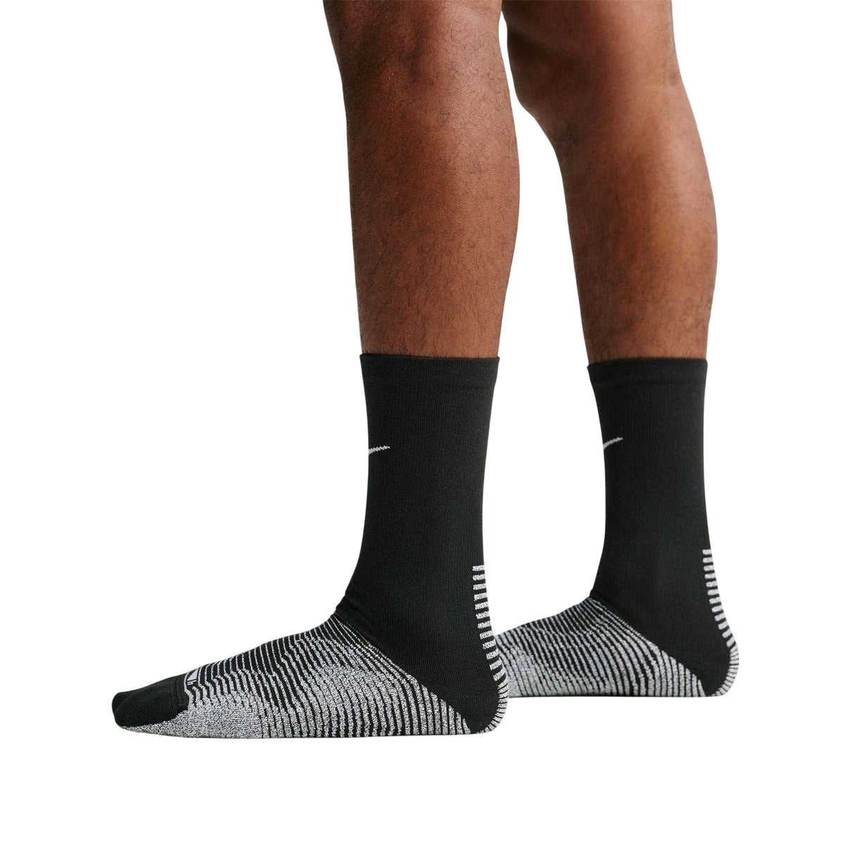 Black-White - Pack Shot - Nike Unisex Adult Cushioned Football Socks