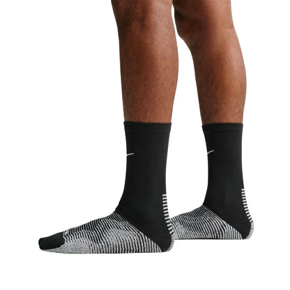 Black-White - Pack Shot - Nike Unisex Adult Cushioned Football Socks