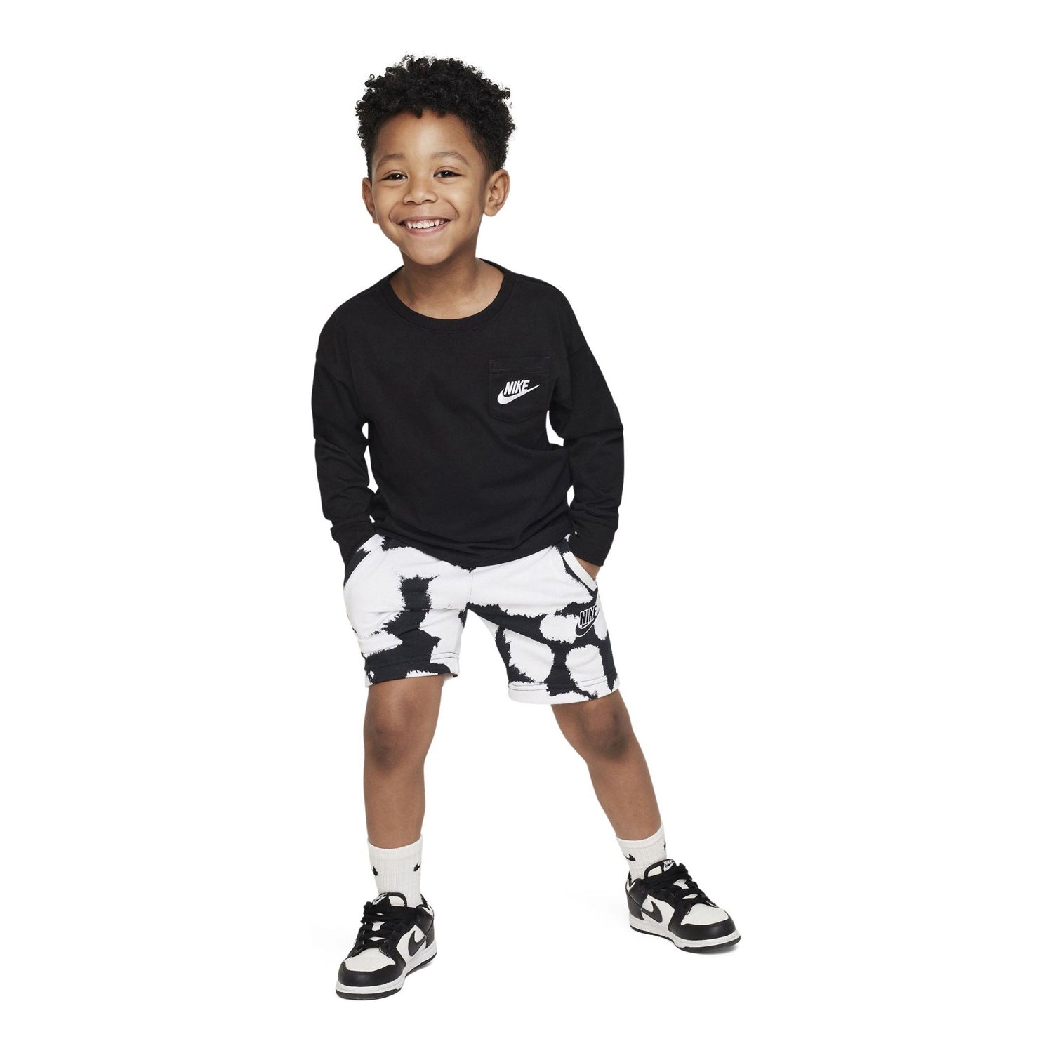 Black - Close up - Nike Childrens-Kids Relaxed Fit Long-Sleeved Sweatshirt