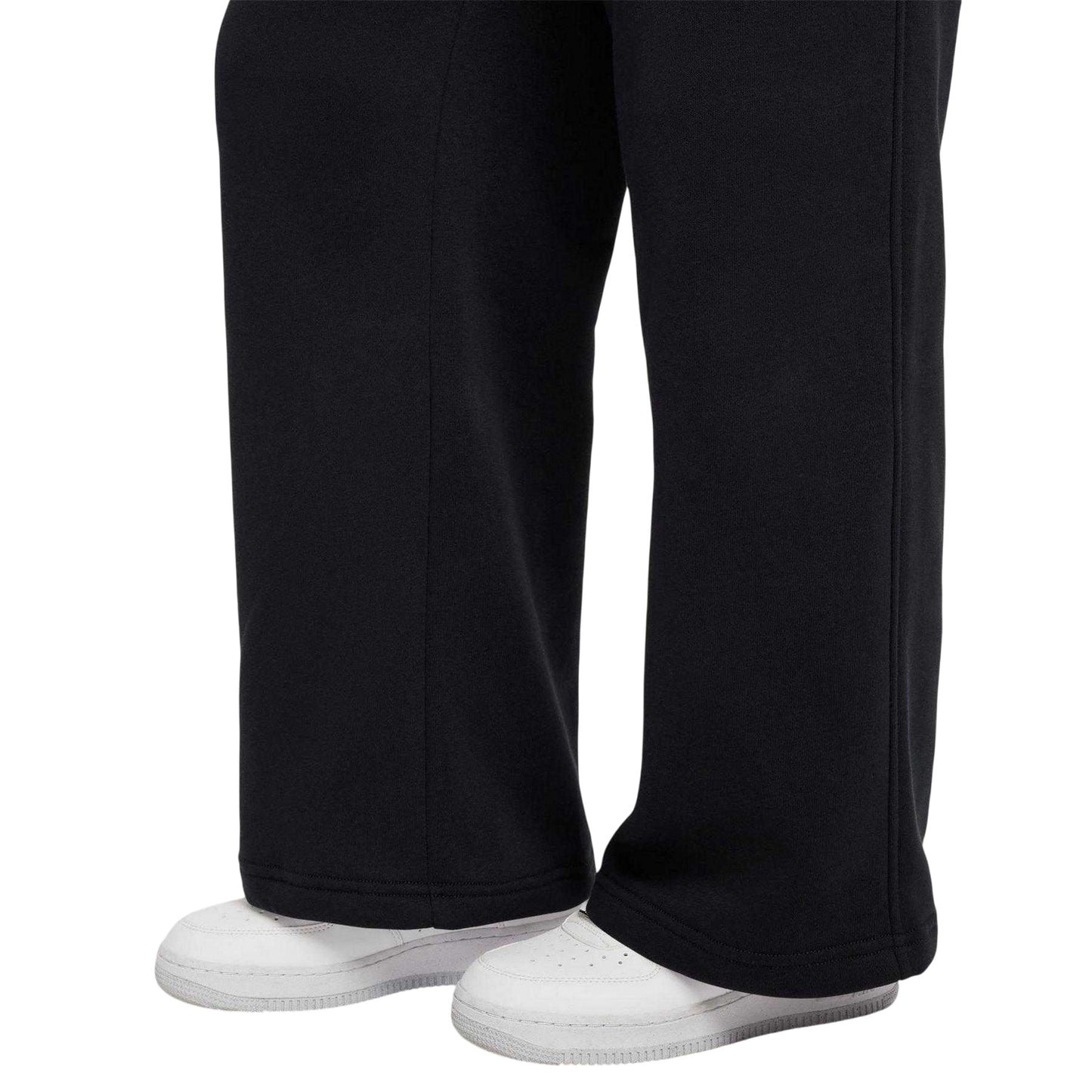Black - Pack Shot - Nike Girls Club Fleece Relaxed Fit Joggers