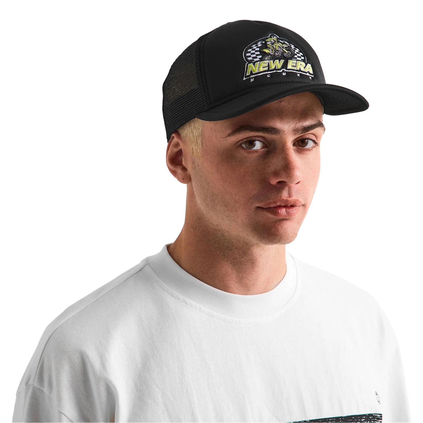 Black - Lifestyle - New Era 9Forty Trucker Cap