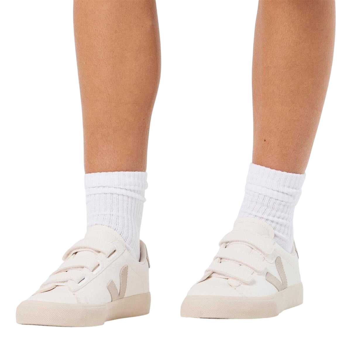 White-Natural - Pack Shot - Veja Womens-Ladies Recife Leather Touch Fastening Court Trainers