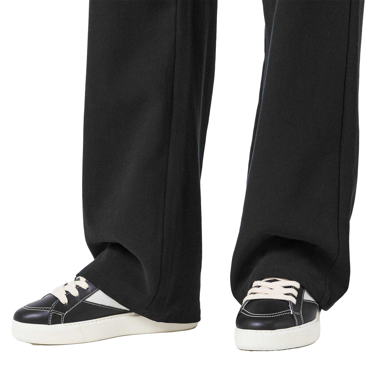 Black-Off White - Pack Shot - Belier Mens Leather Low Cut Trainers