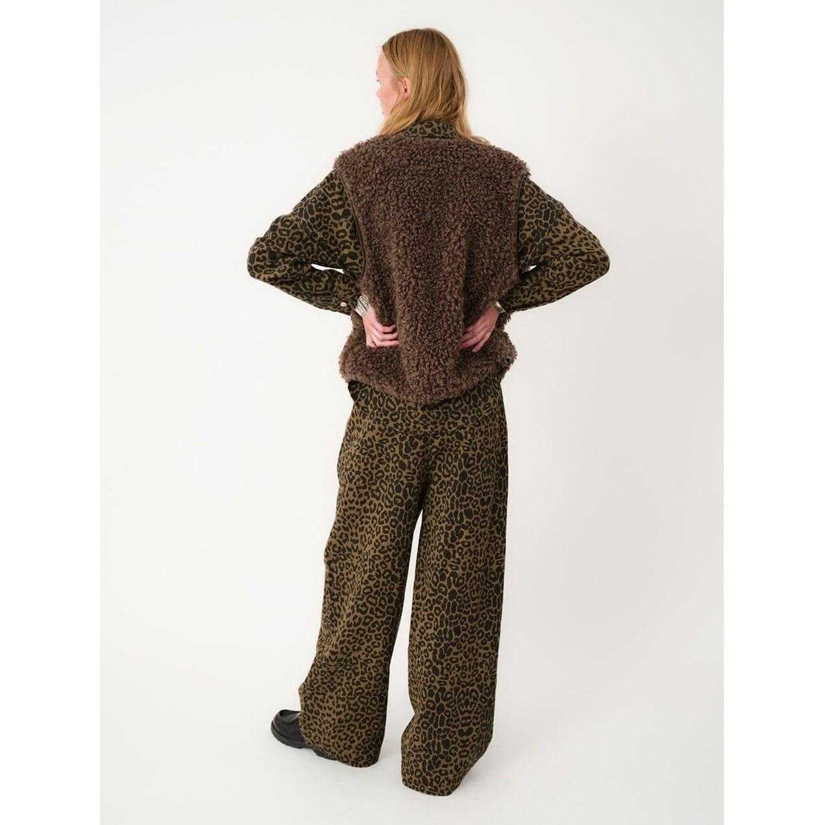 Dark Mocha - Lifestyle - Lollys Laundry Womens Ladies Teddy Fur Sleeveless Coat