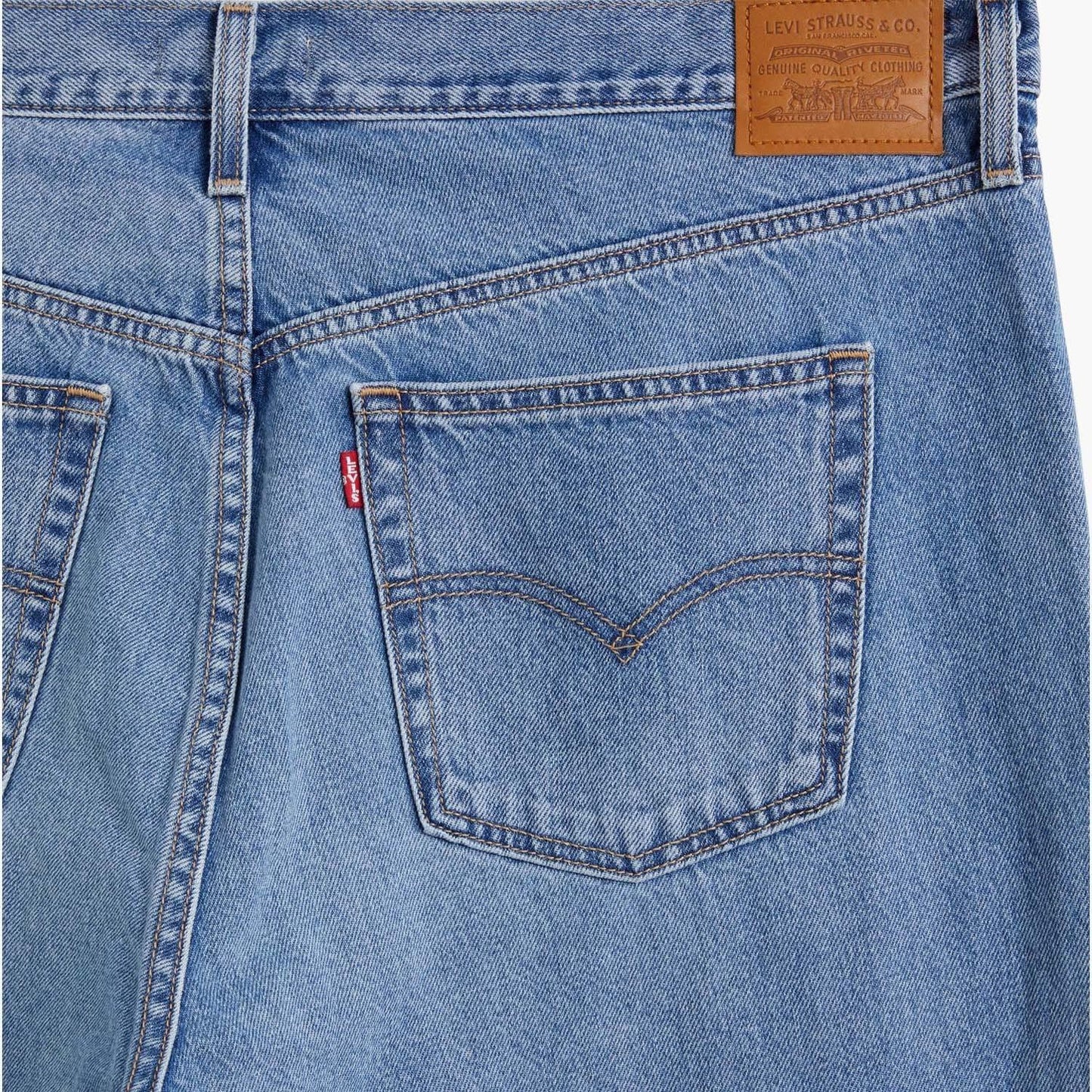 Denim - Pack Shot - Levis Womens-Ladies 80´s Mom Jeans
