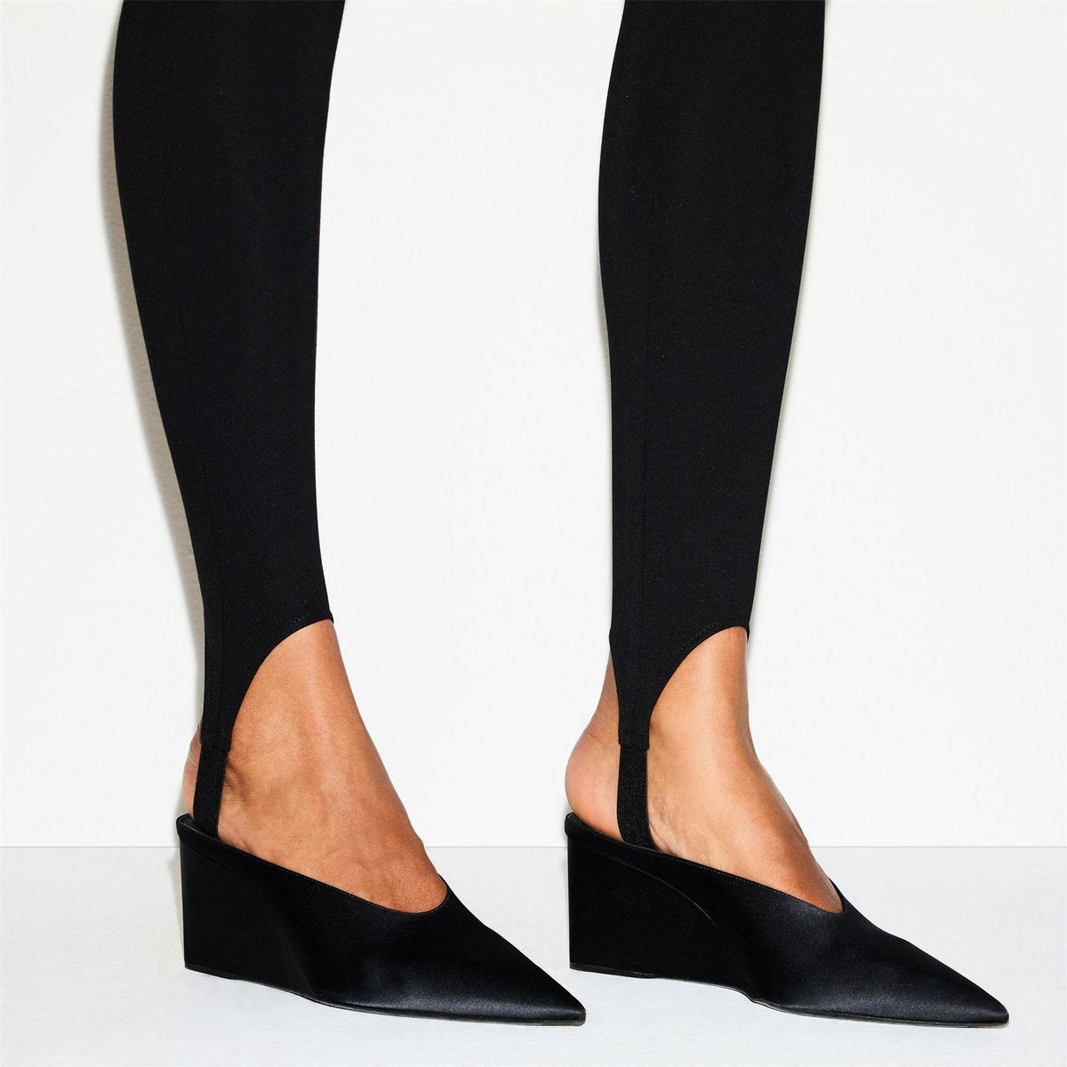 Obsidian Black - Side - Skims Womens The Essential Collection High Waist Stirrup Legging