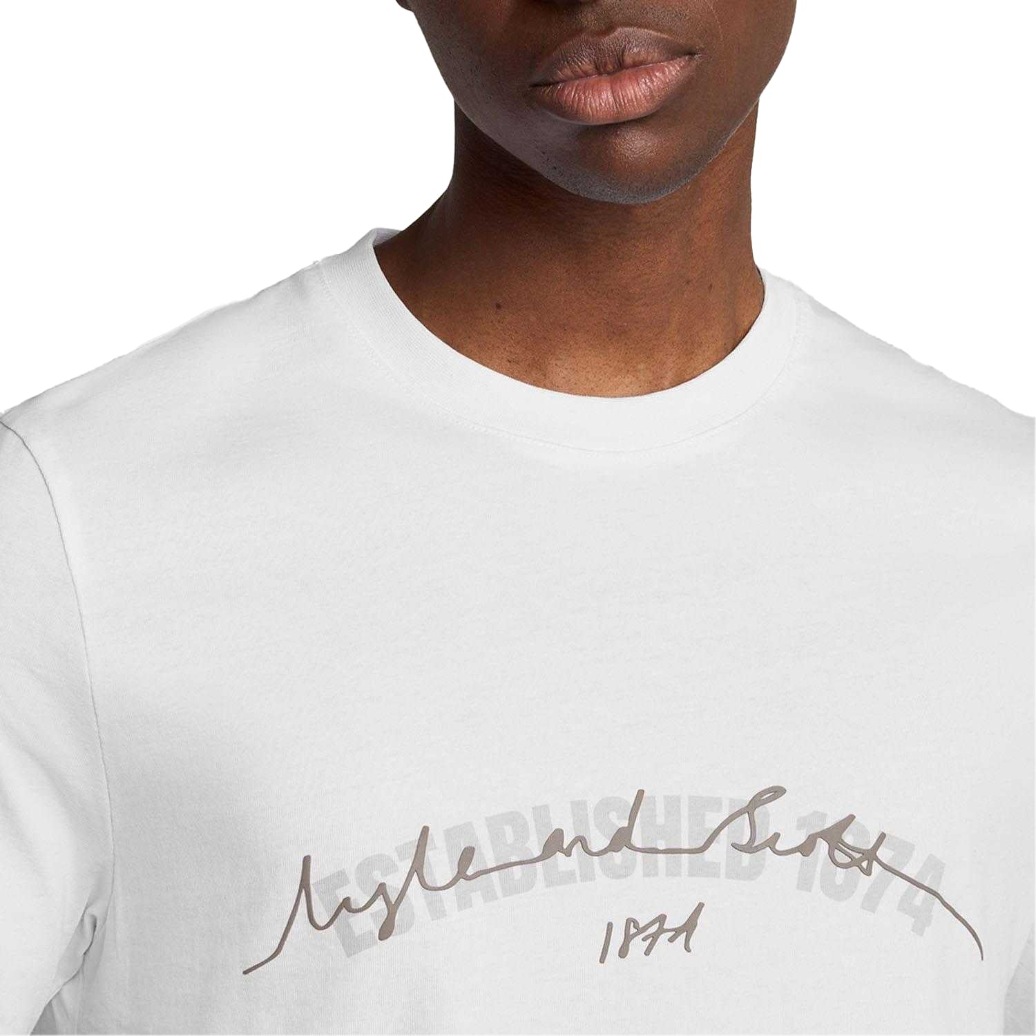 White - Pack Shot - Lyle & Scott Mens Established 1874 Graphic T-Shirt