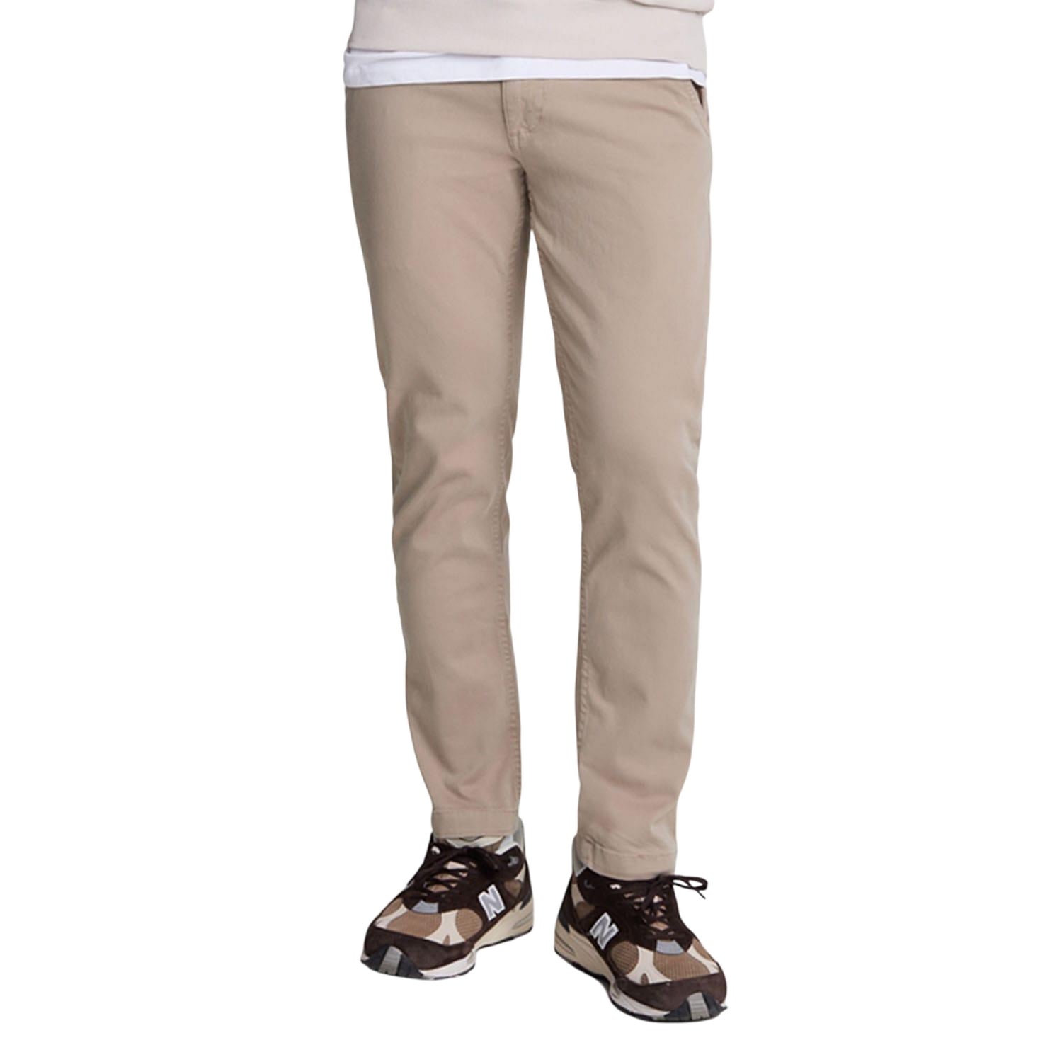 Light Beige - Pack Shot - Lyle & Scott Mens Straight Leg Chinos